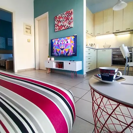 Апартаменты Cityzen View - Retro Nest Аргостолион